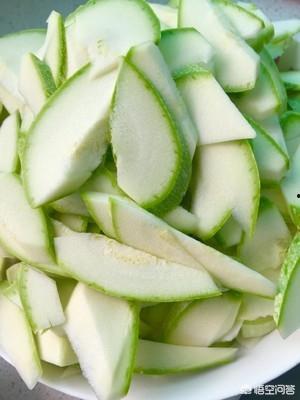 角瓜吃的做法,清炒角瓜,营养又开胃 第2张 角瓜吃的做法,清炒角瓜,营养又开胃 第2张