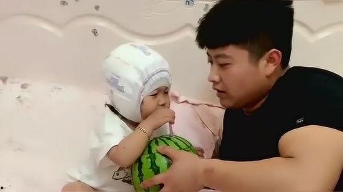 吃瓜的娃娃视频,趣味视频揭秘童年欢乐时光  第3张