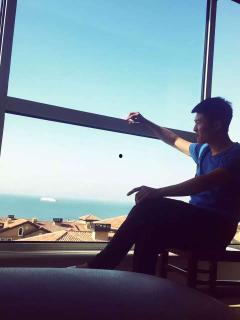 吃瓜群众走路视频,揭秘吃瓜群众日常行走风采