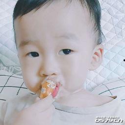 儿童摄影复古吃瓜,复古风儿童摄影，吃瓜瞬间定格美好时光  第2张