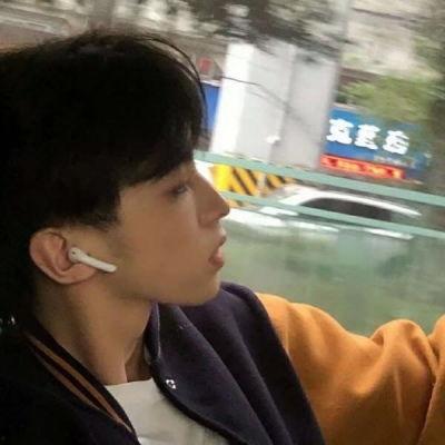 吃瓜头像真人男生图片,揭秘吃瓜头像背后的帅气男生  第2张