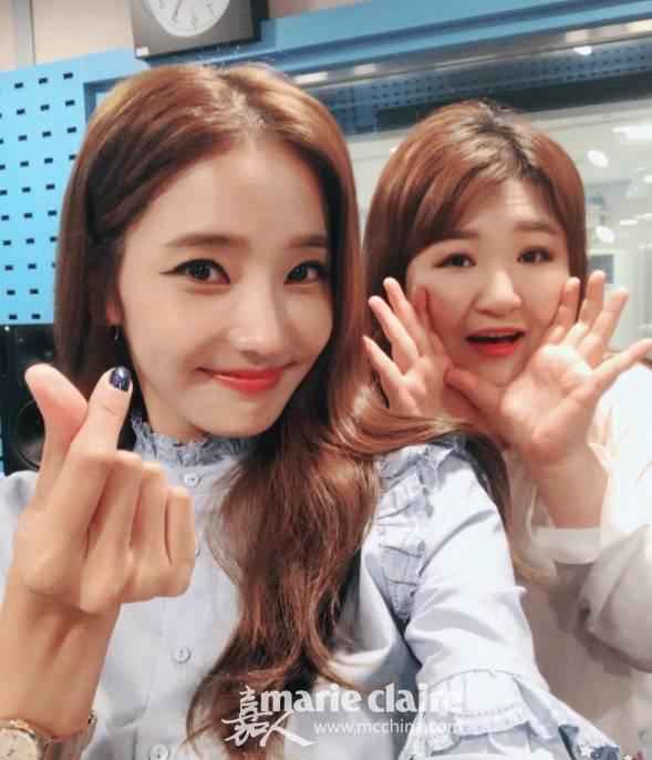 胖胖女孩吃瓜  第2张