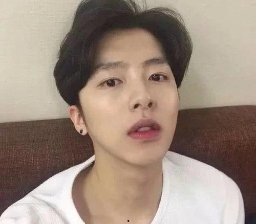 中分男孩吃瓜视频,趣味横生，网友热议不断