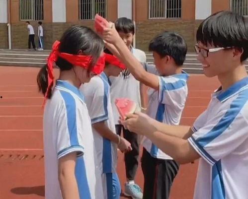 校园吃瓜女生,揭秘吃瓜女生的那些事儿  第3张