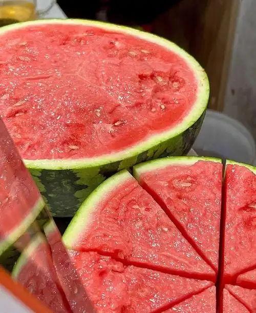 出席吃瓜,一场吃瓜群众的狂欢盛宴  第2张