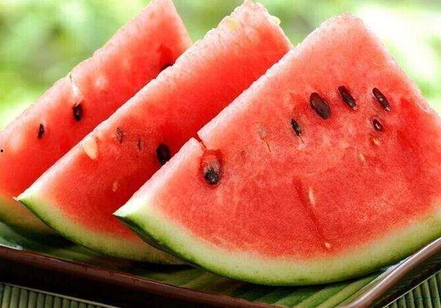 吃瓜不吐籽吃梨不削皮,尽享瓜梨之乐