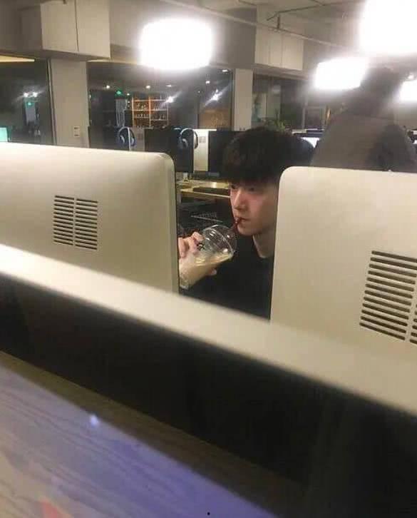 吃瓜售楼视频,一场别开生面的售楼直播秀  第3张