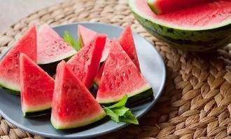 郑州地产吃瓜事件,一场吃瓜群众的全民围观